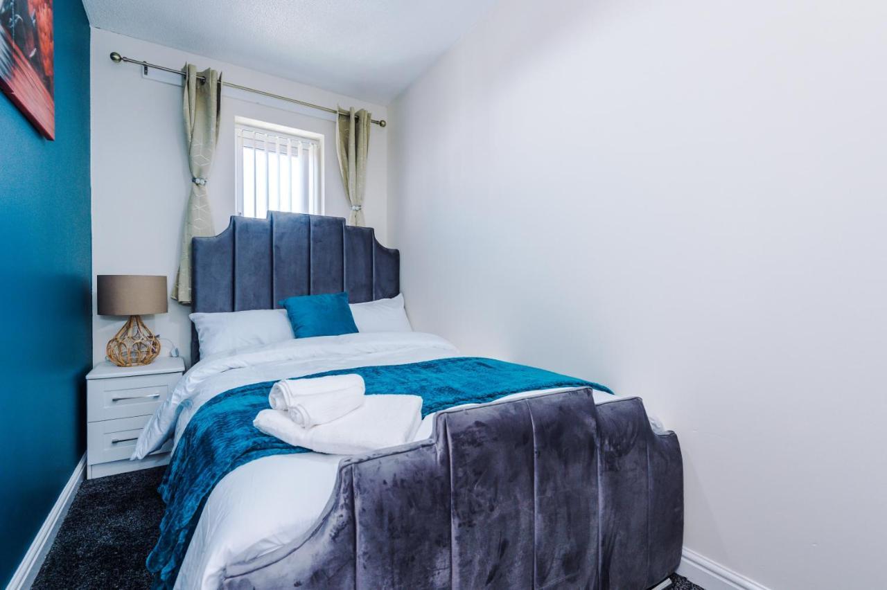 Stylish 4 Bedroom Home Close To Manchester City Centre Exterior photo