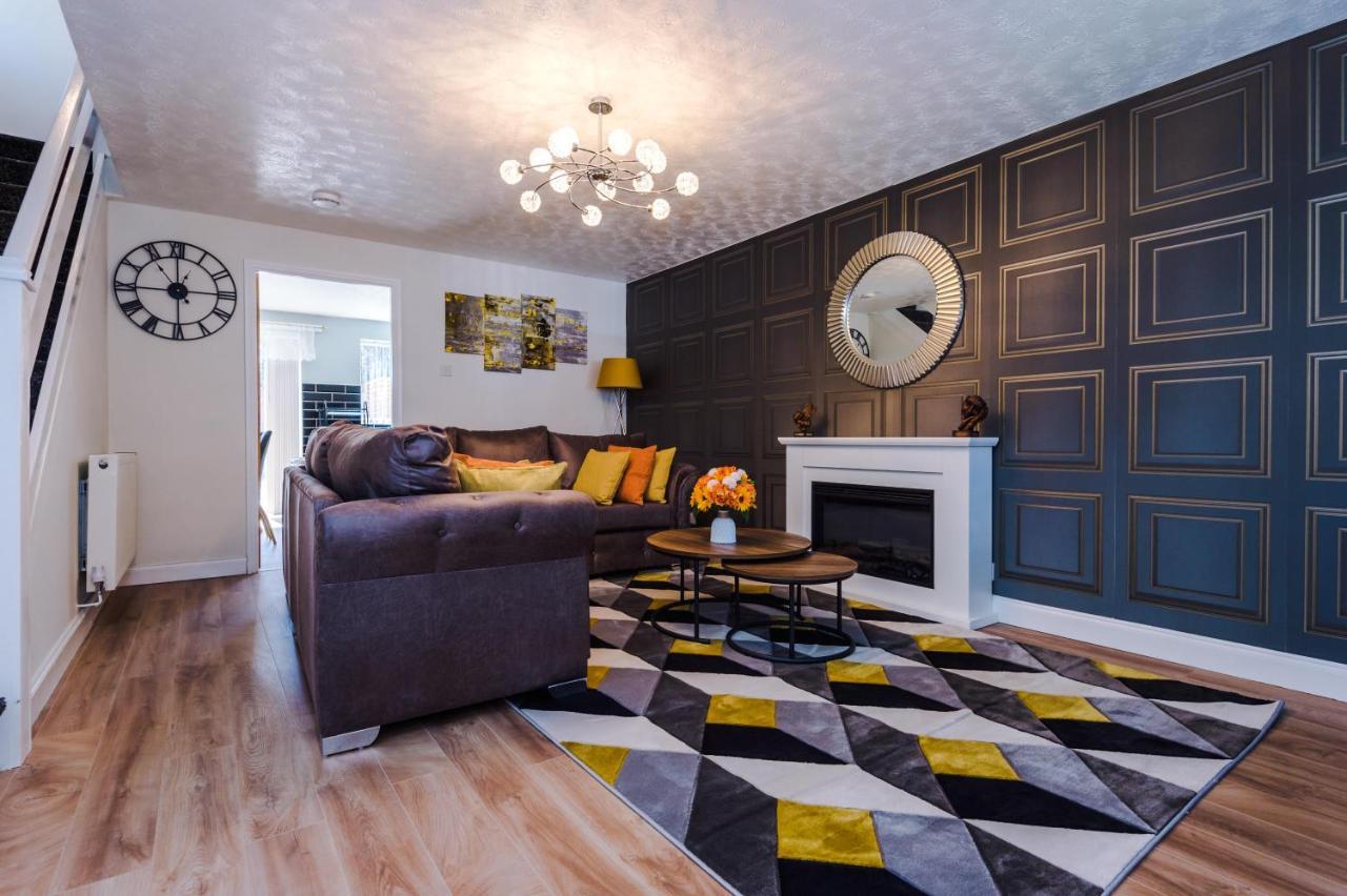 Stylish 4 Bedroom Home Close To Manchester City Centre Exterior photo