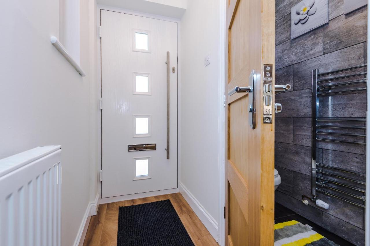Stylish 4 Bedroom Home Close To Manchester City Centre Exterior photo