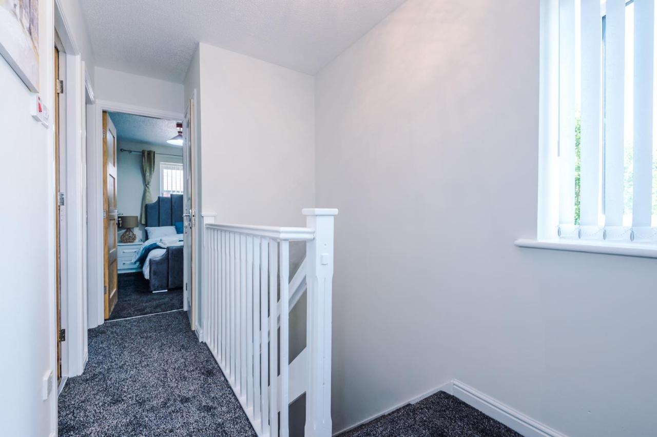 Stylish 4 Bedroom Home Close To Manchester City Centre Exterior photo