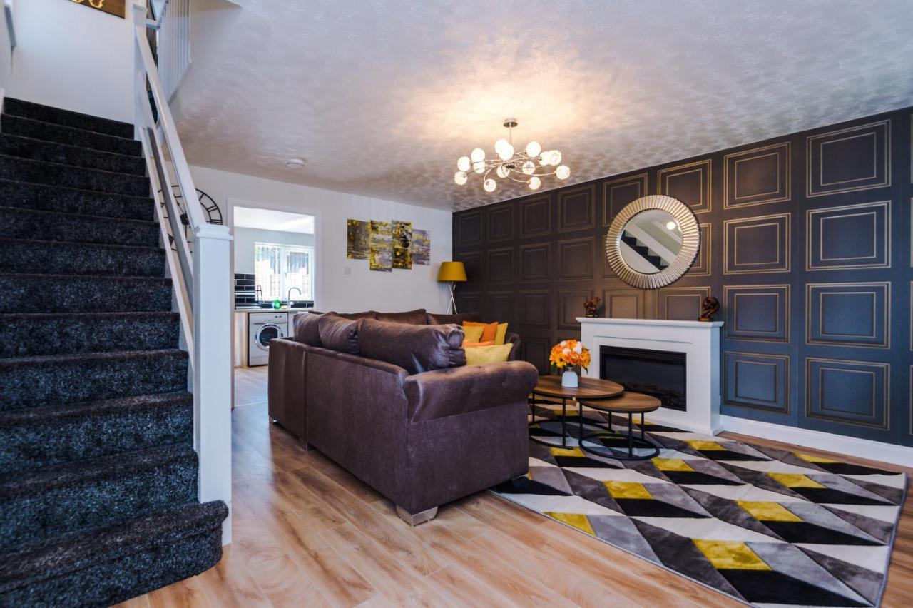 Stylish 4 Bedroom Home Close To Manchester City Centre Exterior photo