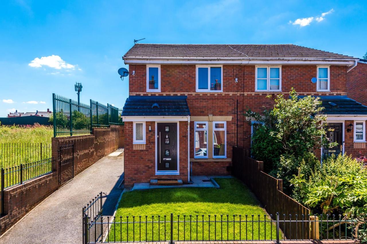 Stylish 4 Bedroom Home Close To Manchester City Centre Exterior photo