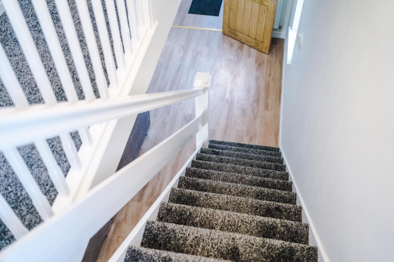 Stylish 4 Bedroom Home Close To Manchester City Centre Exterior photo