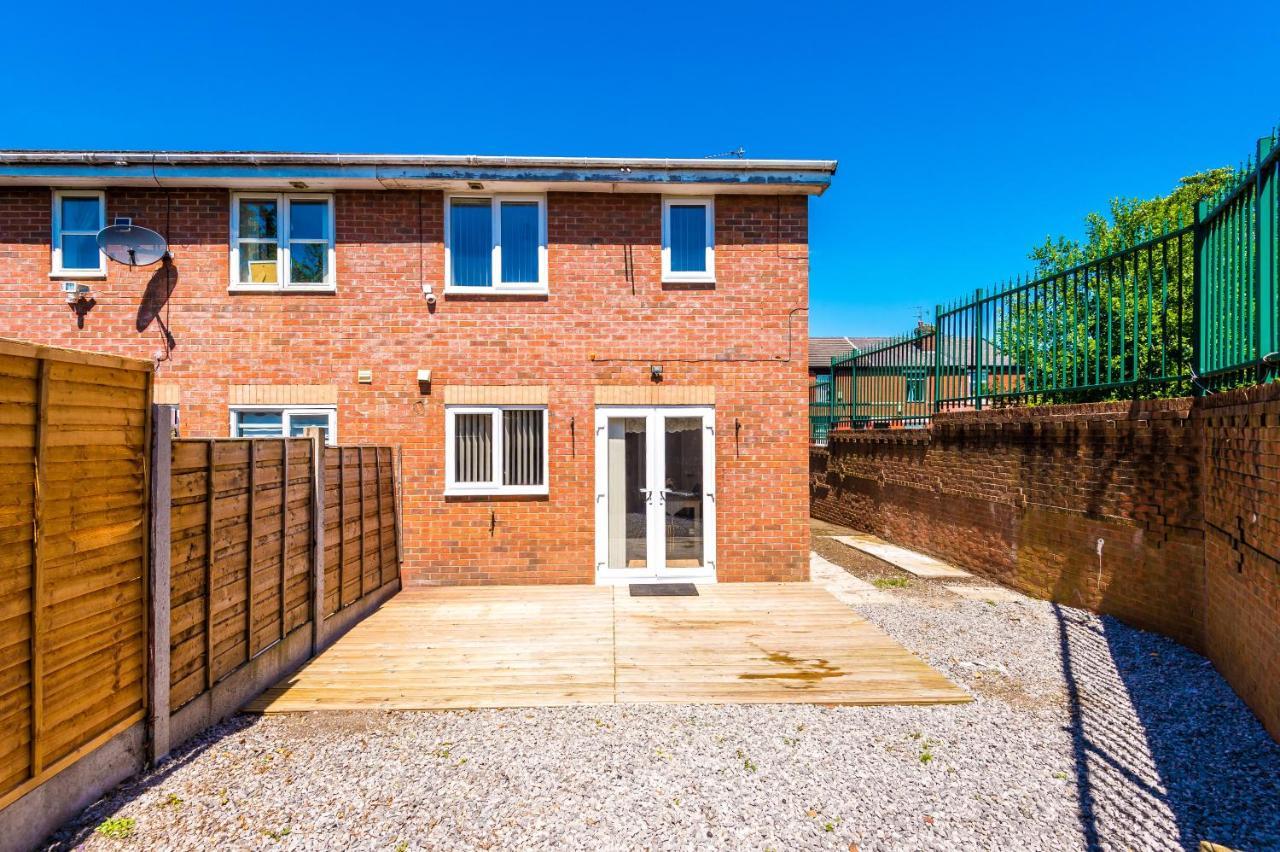 Stylish 4 Bedroom Home Close To Manchester City Centre Exterior photo