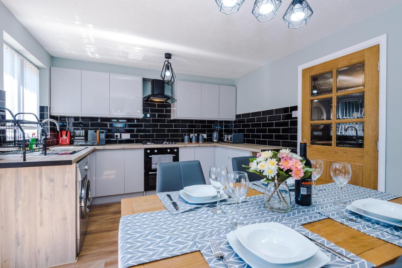 Stylish 4 Bedroom Home Close To Manchester City Centre Exterior photo